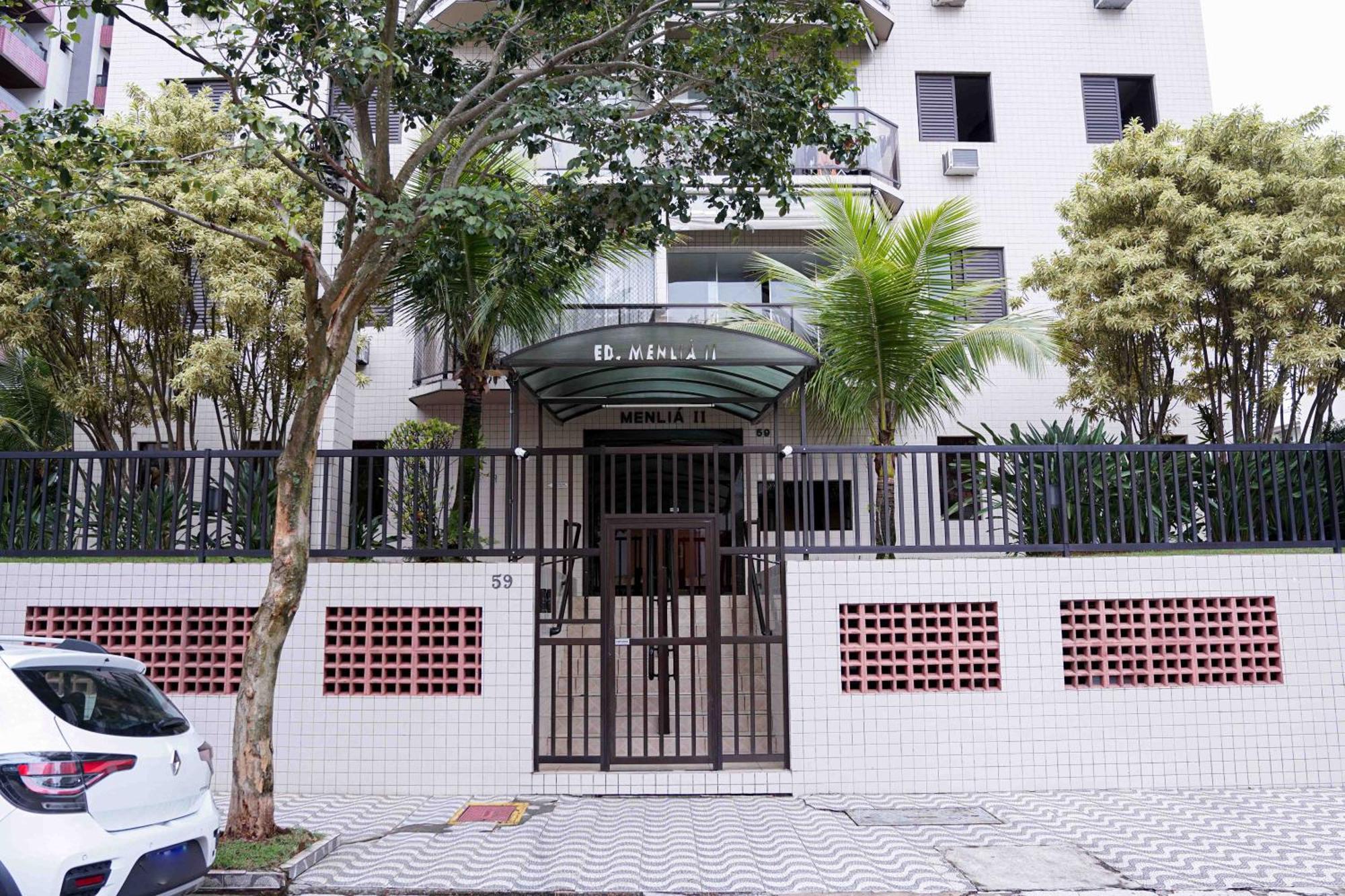 Menlia Apartment